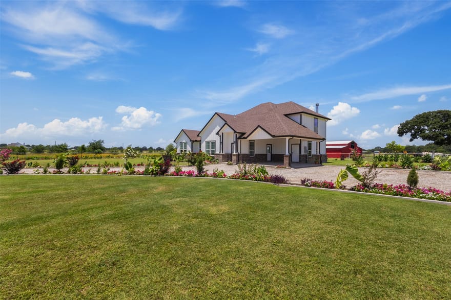 233 Private Road #7786, Wills Point, Texas