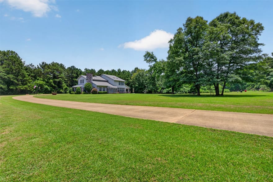 394 Timberline Circle, Stonewall, Louisiana