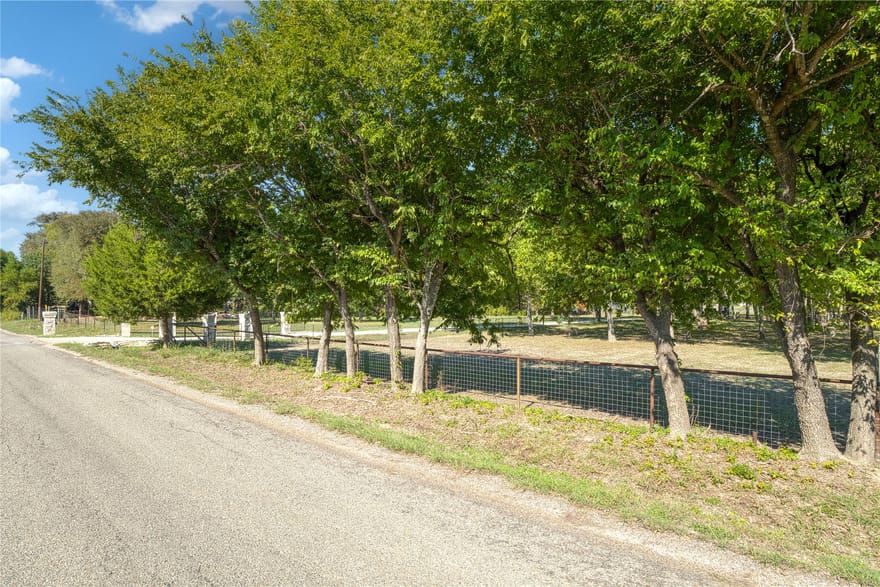 224 Remington Circle, Moody, Texas