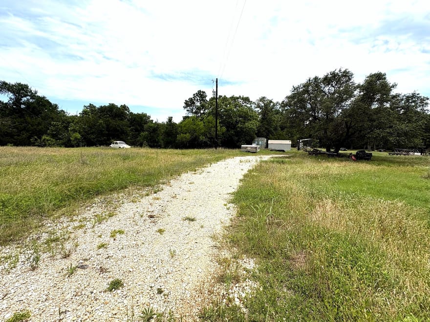 1669 Beaver Creek Circle, Caldwell, Texas