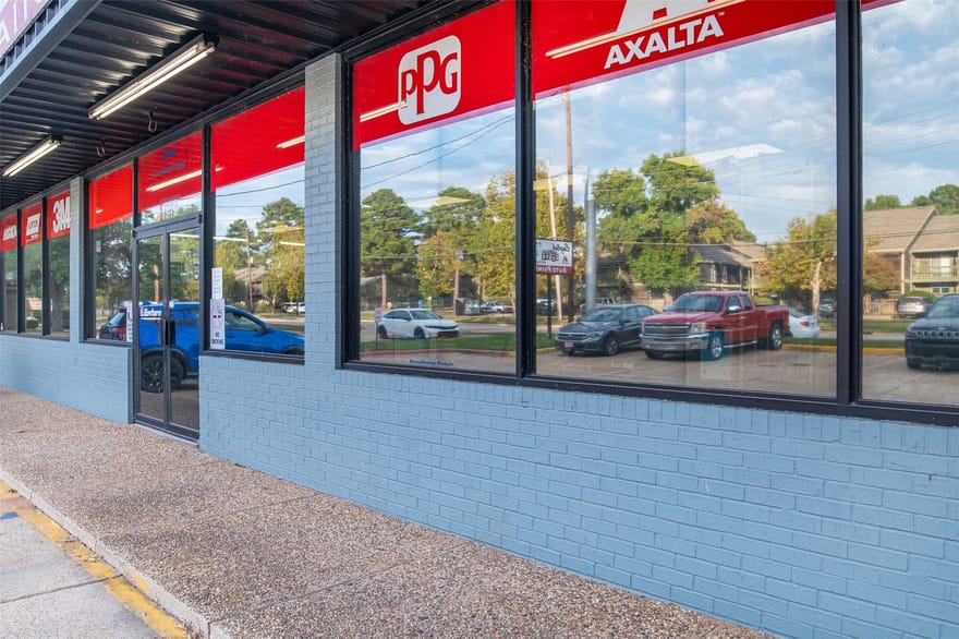 9143 Walker Road, Shreveport, Louisiana