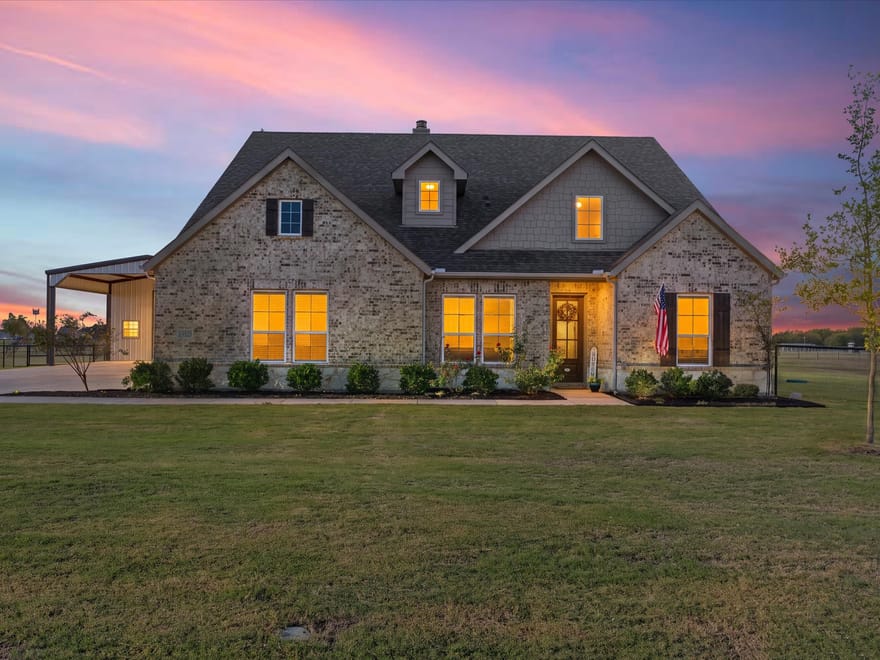 13525 Sage Meadow Circle, Sanger, Texas
