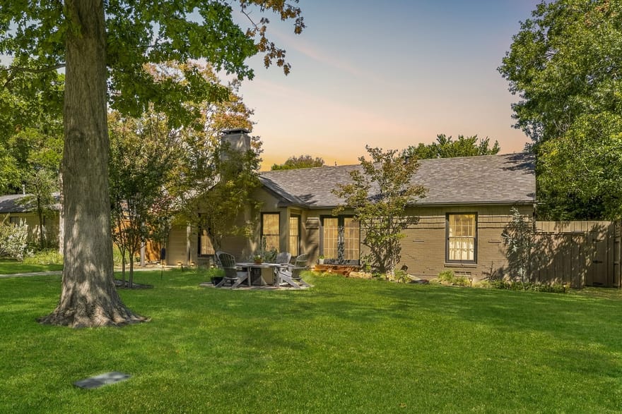 612 Northlake Drive, Dallas, Texas