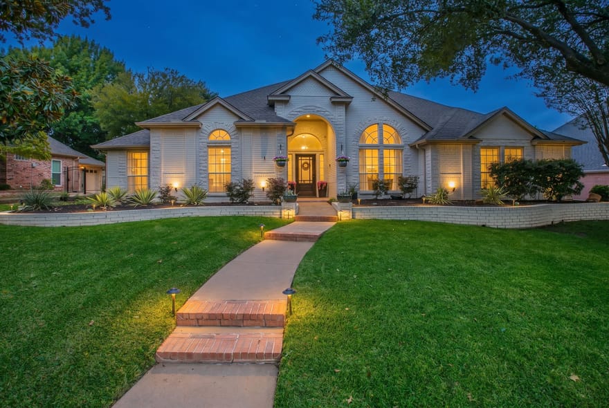 2605 Wild Ivy Trail, Mansfield, Texas