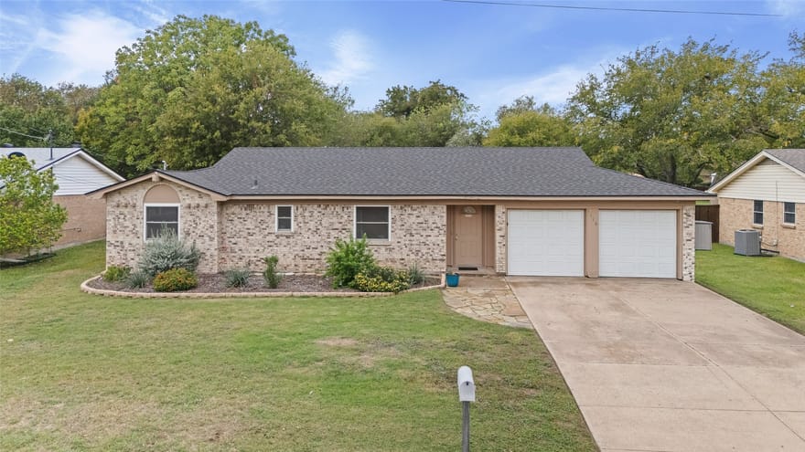 1116 Usher Street, Benbrook, Texas