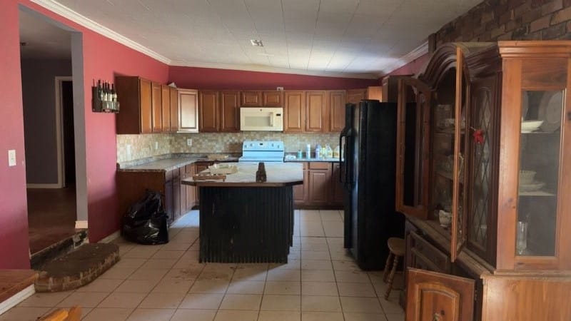 113 S Woods Street, Bronte, Texas