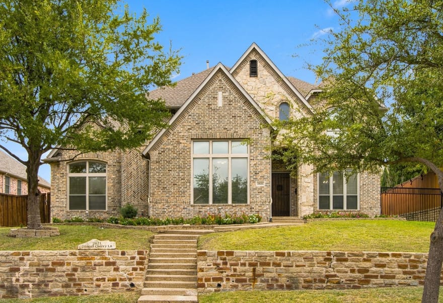 2621 Damsel Cherry Lane, Lewisville, Texas