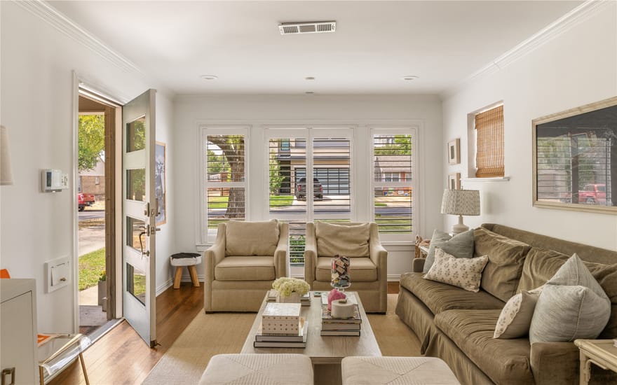 7806 Morton Street, Dallas, Texas