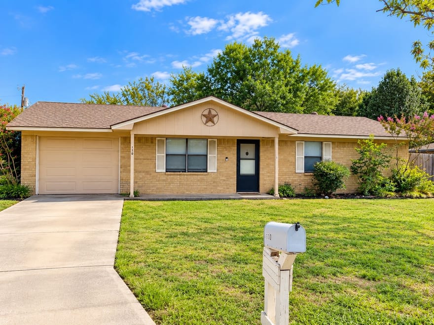 110 S Meadow Drive, Sanger, Texas