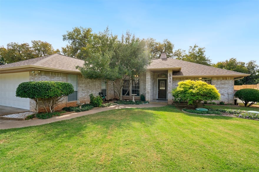 511 Casas Del Norte Court, Granbury, Texas