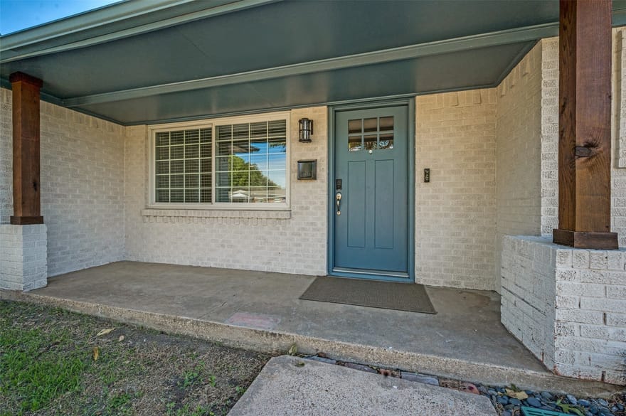 13706 Charcoal Lane, Farmers Branch, Texas