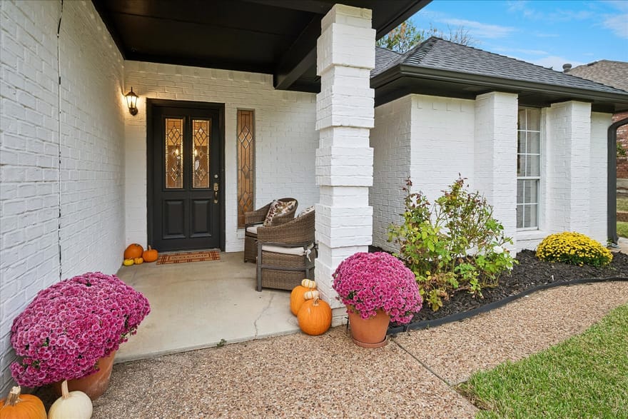 533 Sides Court, Lewisville, Texas