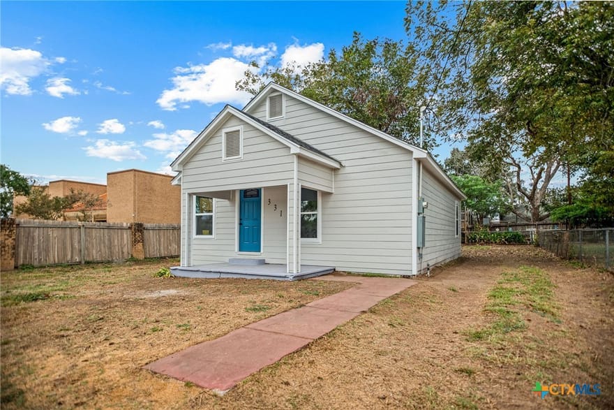 331 E Main Street, Yorktown, Texas