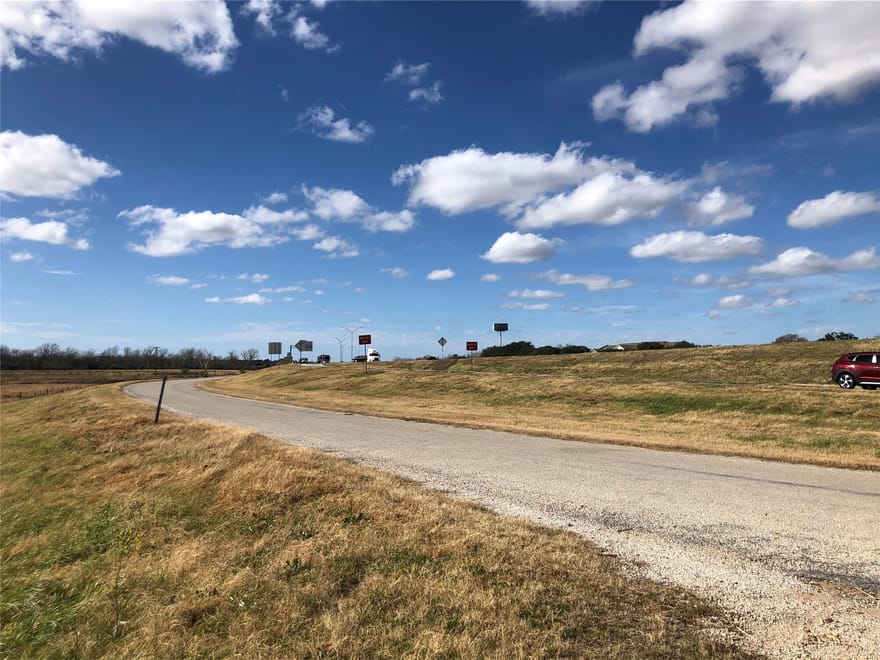4390 Ih 10, Columbus, Texas