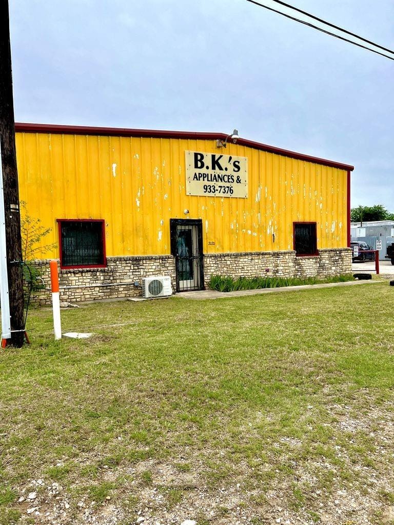 2020 Interstate 35, Belton, Texas