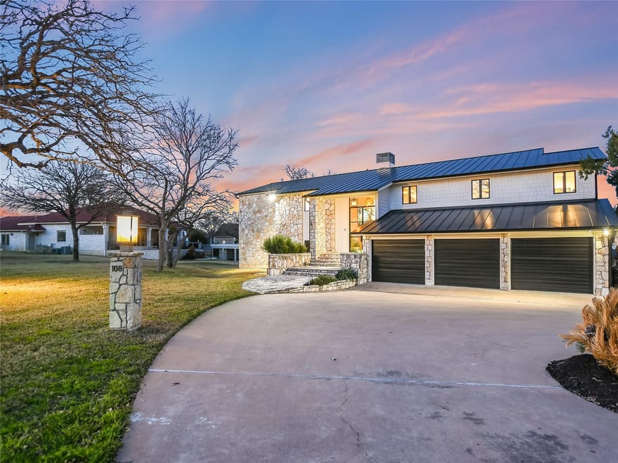 108 Third Sid, Horseshoe Bay, Texas