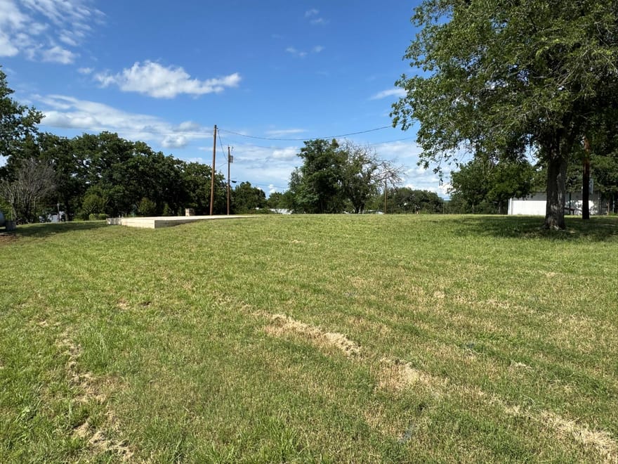670 Beaver St, Tow, Texas