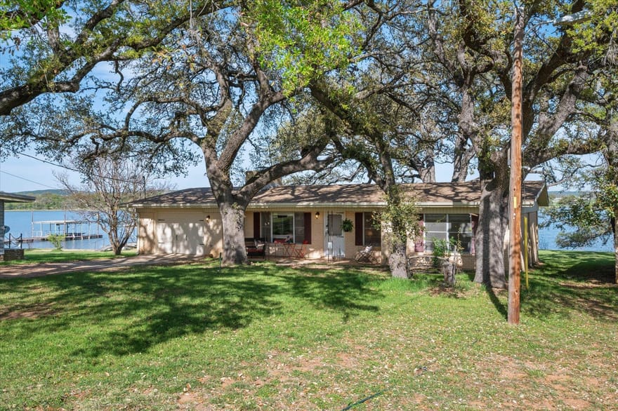 210 Lake Loop, Tow, Texas