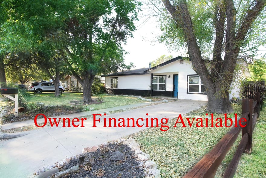 327 W Mulberry St, Fredericksburg, Texas