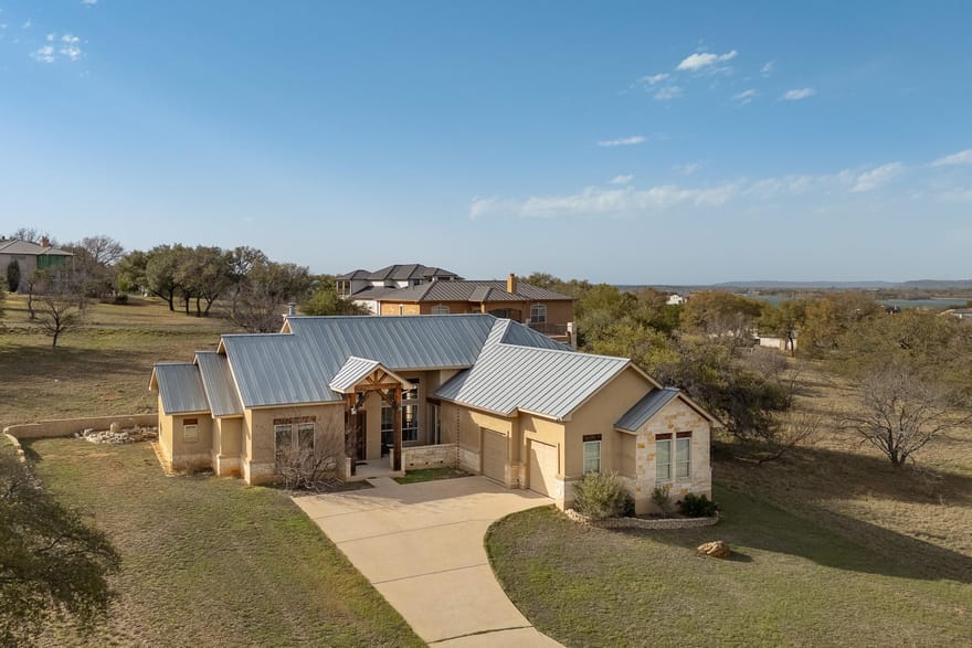 3206 Douglas Dr, Horseshoe Bay, Texas