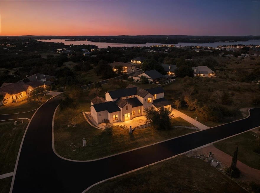 102 Mountain Home Rd, Horseshoe Bay, Texas