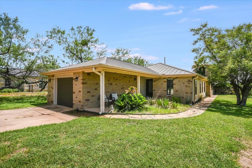 603 Sun Ray, Horseshoe Bay, Texas