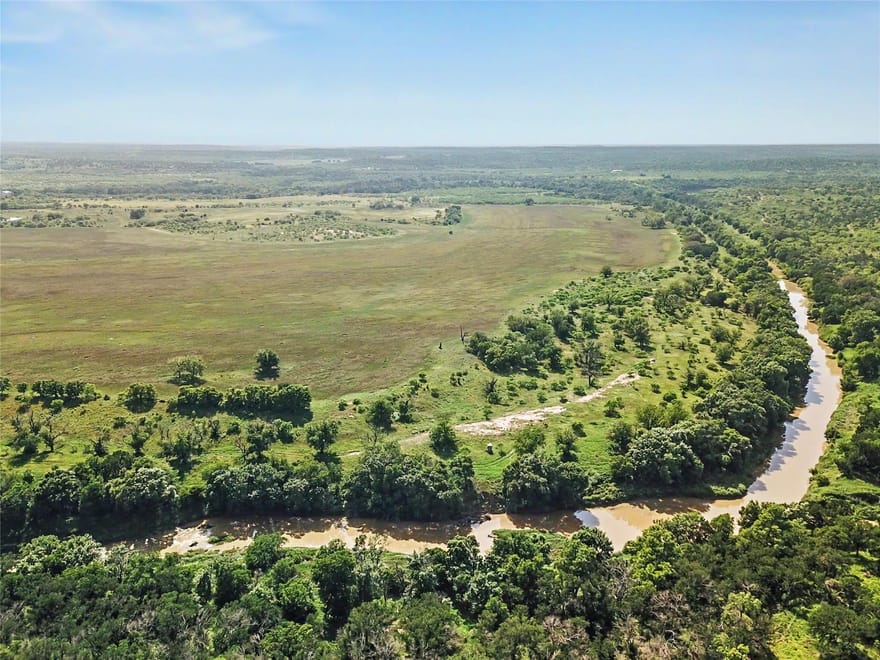 8498 County Road 121, San Saba, Texas