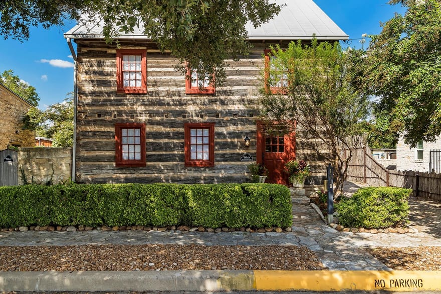 104 Austin St, Fredericksburg, Texas