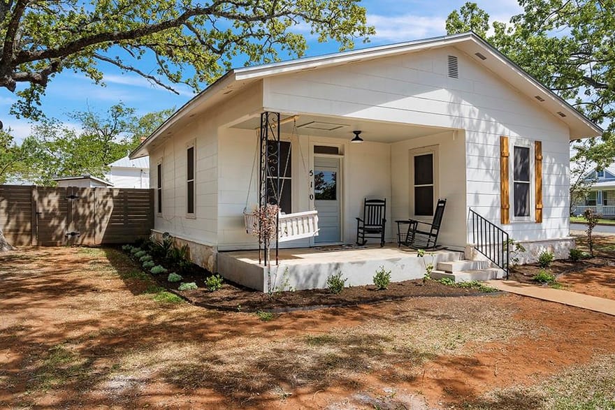 510 N Orange St, Fredericksburg, Texas