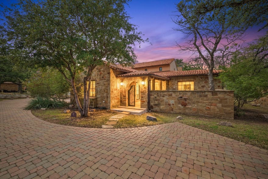 145 La Serena Loop, Horseshoe Bay, Texas