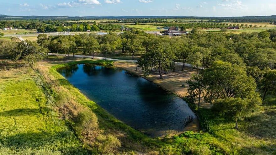 10030 E. Us Highway 290, Fredericksburg, Texas