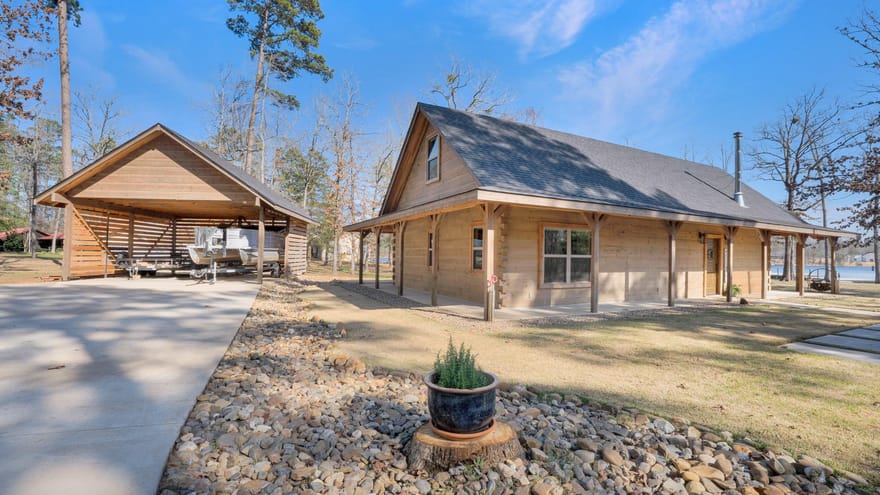 537 County Road 1596, Avinger, Texas
