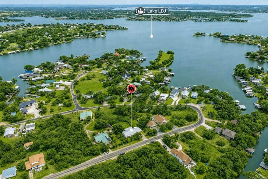 125 Winding Way, Sunrise Beach, Texas