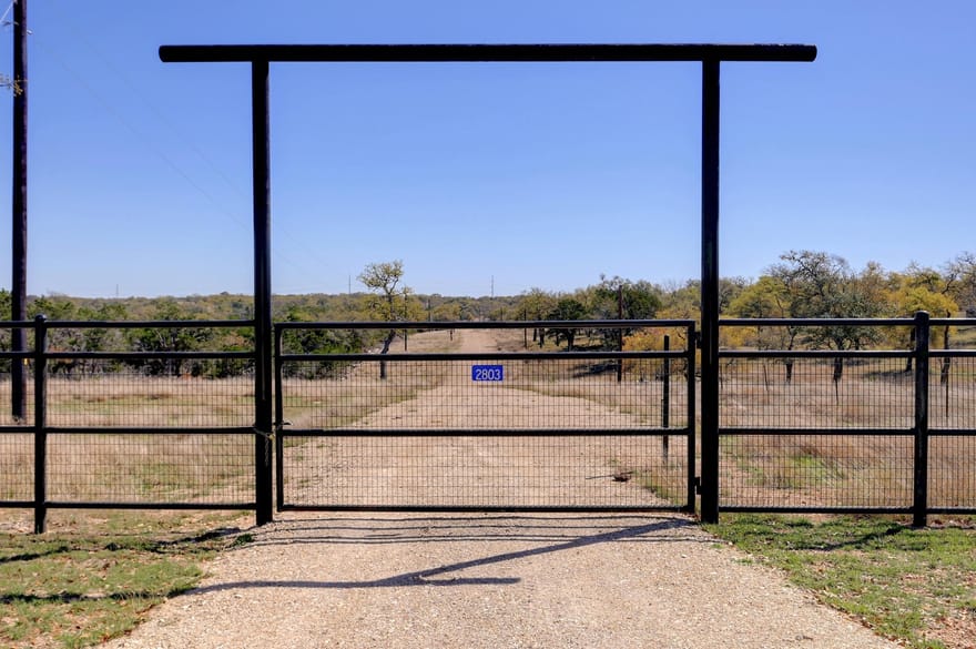 2803 Zenner Ahrens Rd, Fredericksburg, Texas