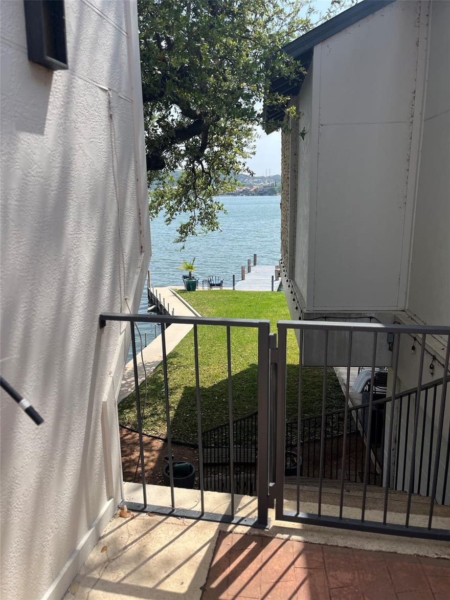 103 Island Dr, Horseshoe Bay, Texas
