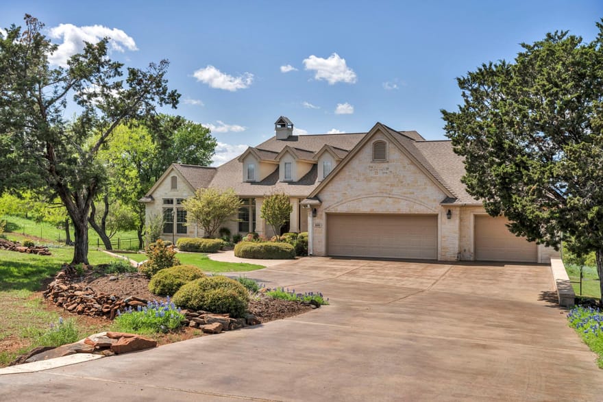 310 The Hills Rd, Horseshoe Bay, Texas