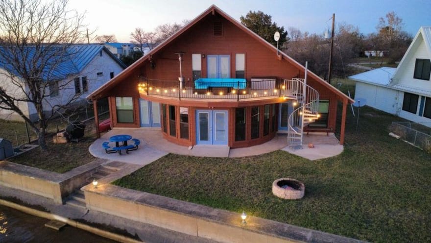 746 E Island Dr, Bluffton, Texas