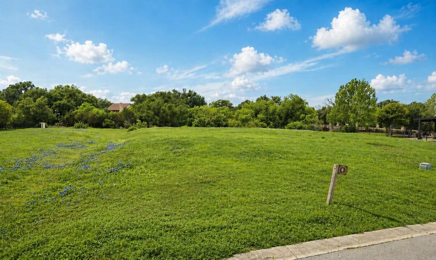 309 Grove Ct, Horseshoe Bay, Texas