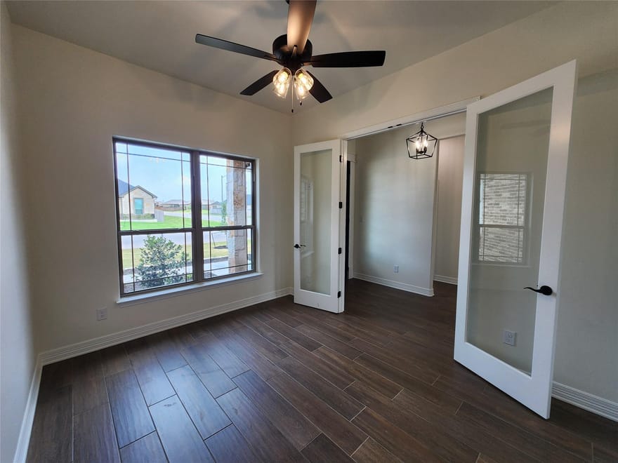 801 Golden Eagle Cv, Salado, Texas