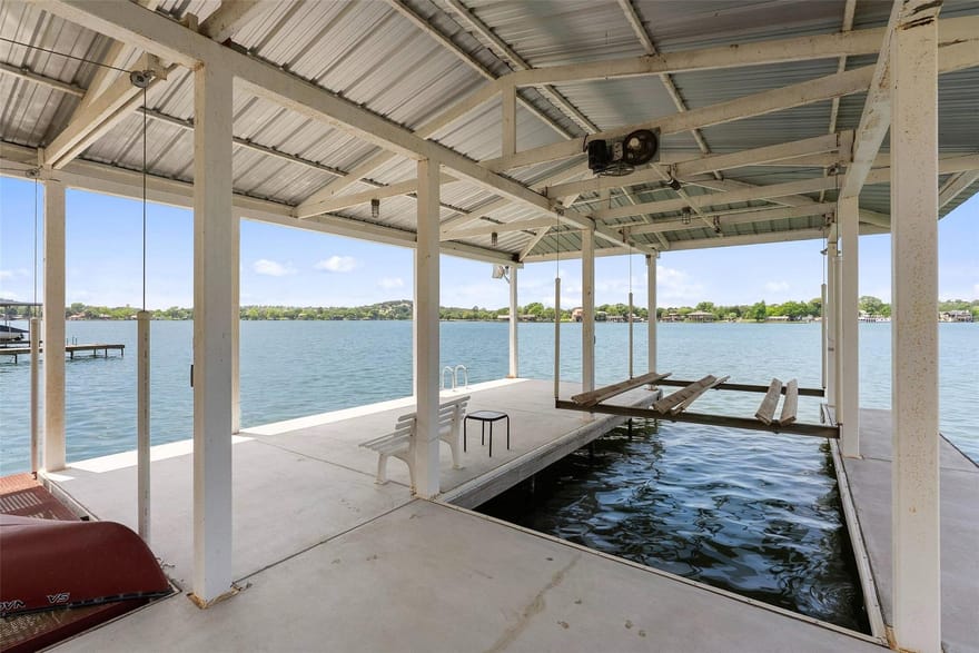 324 Granite Shoals Ln, Sunrise Beach, Texas