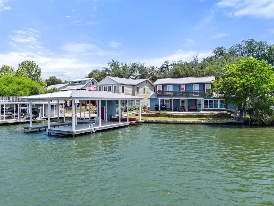 324 Granite Shoals Ln, Sunrise Beach, Texas