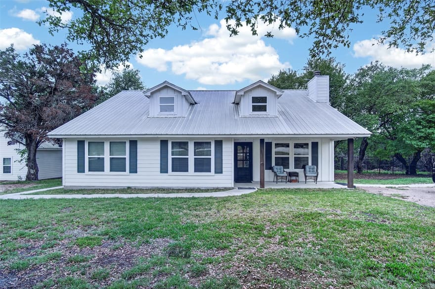 360 Darwin Dr, Burnet, Texas