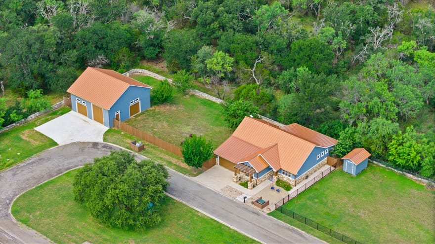 107 Kandi Ln, Sunrise Beach, Texas