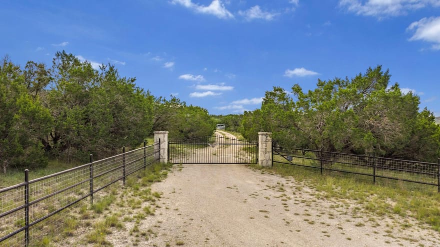 1222 Wegener Trl, Fischer, Texas