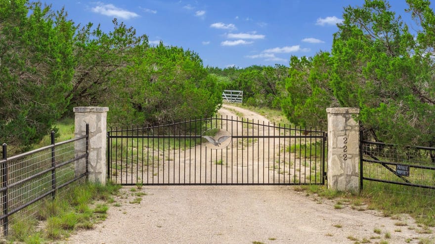 1222 Wegener Trl, Fischer, Texas