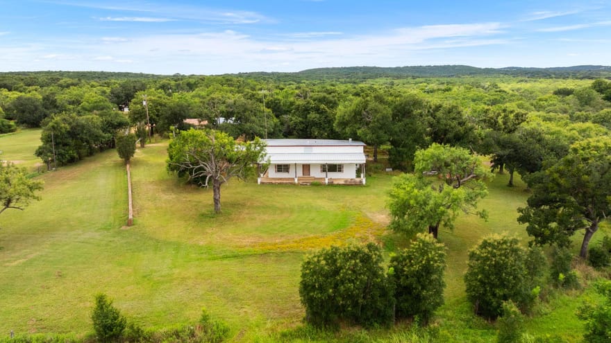 131 Blue Bird Ln, Tow, Texas