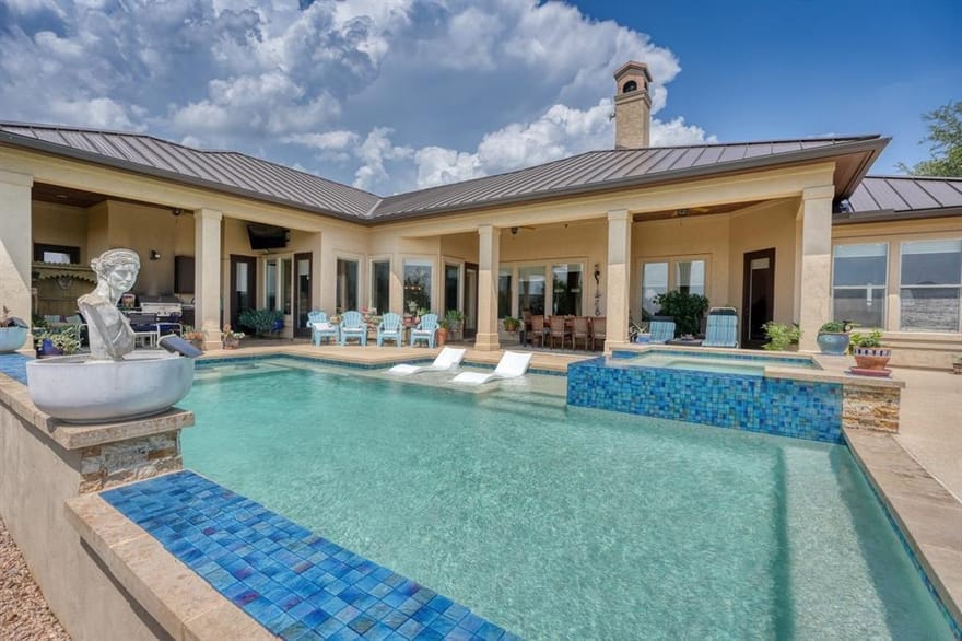 143 Westgate Loop, Horseshoe Bay, Texas