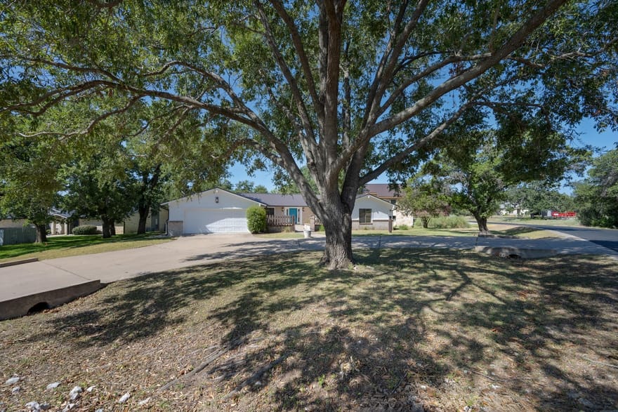 101 Third Sid, Horseshoe Bay, Texas