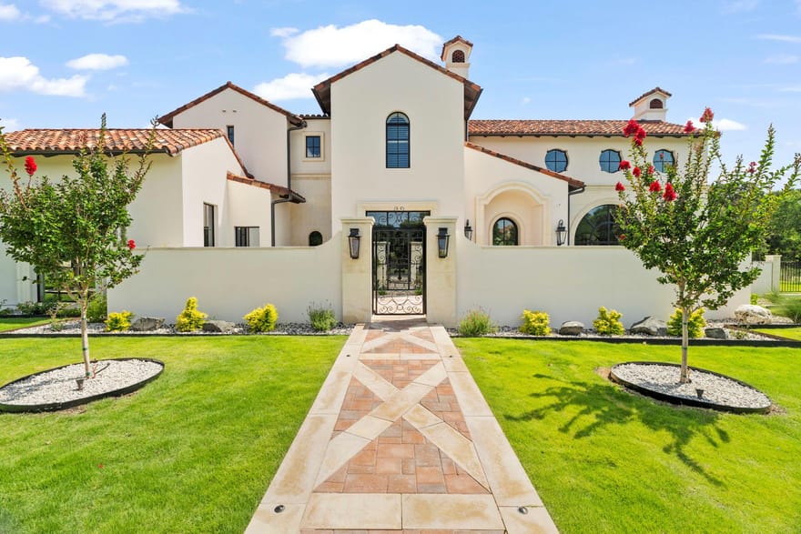125 Plaza Escondido, Horseshoe Bay, Texas