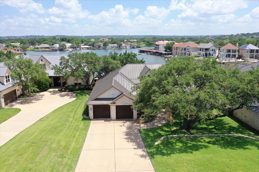 113 Wennmohs Pl, Horseshoe Bay, Texas